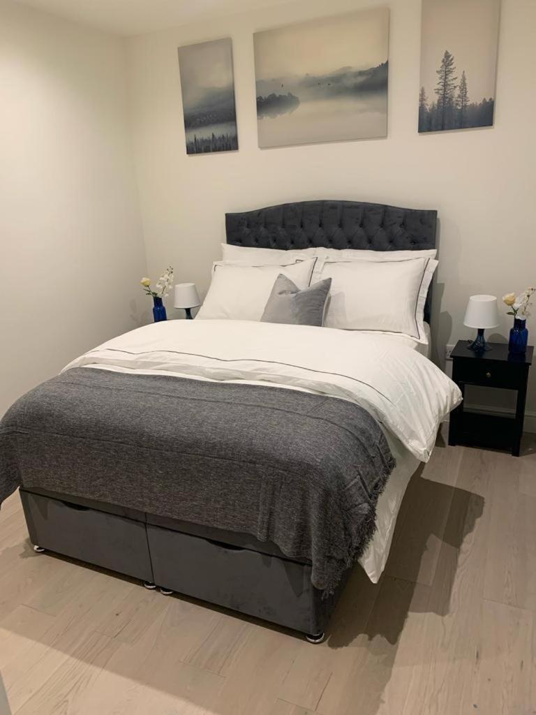 Two Bedroom Apartment - ロンドン エクステリア 写真