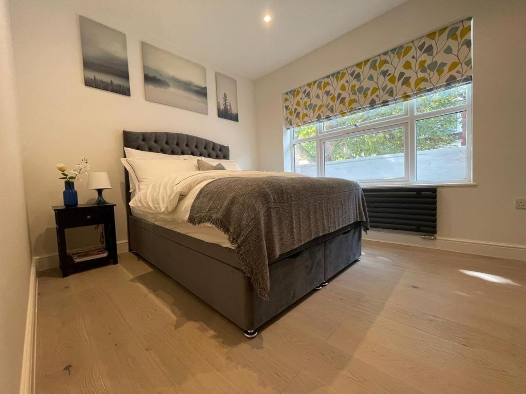 Two Bedroom Apartment - ロンドン エクステリア 写真