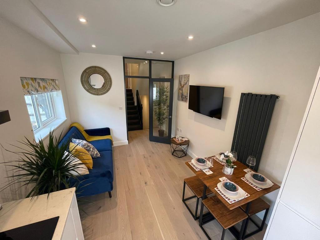 Two Bedroom Apartment - ロンドン エクステリア 写真
